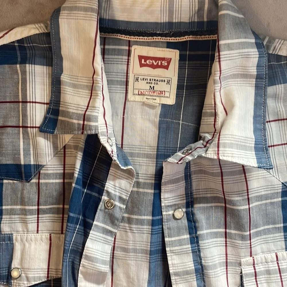LEVI’S Men’s Long Sleeve Western Style Plaid Pearl Snaps Blue White‎ Red Size M